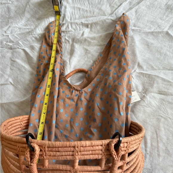 New Sans-Arcidet Collection Designer peach Raffia Woven Basket Bag - Picture 16 of 16